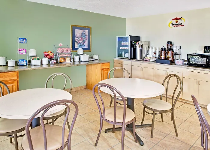 Hotel Super 8 By Wyndham Mokena/frankfort /i-80 Mokena
